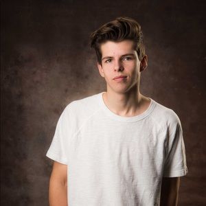 Meet your Posher, Justin